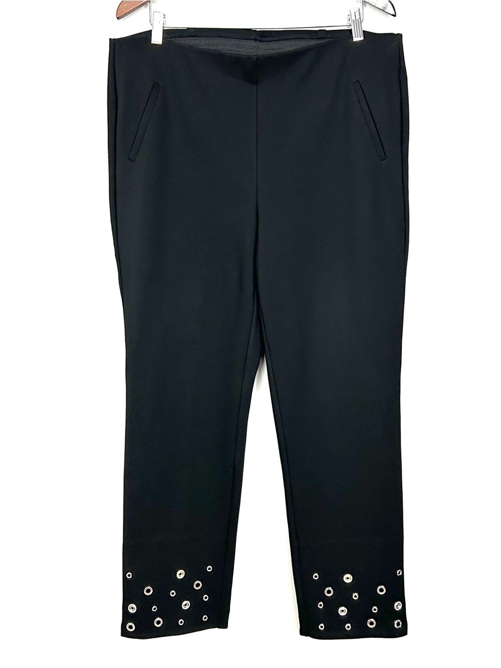 Chico’s Juliet Grommet Detail Ankle Pants Women’s Size 16 So Slimming 360 Black